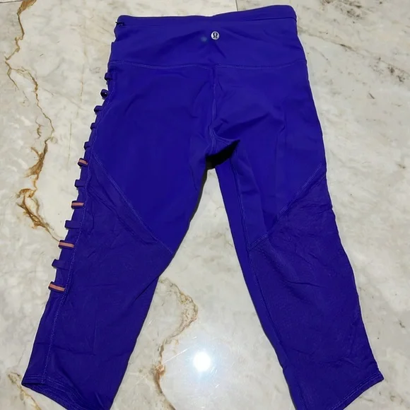 Lululemon leggings - Picture 2 of 3